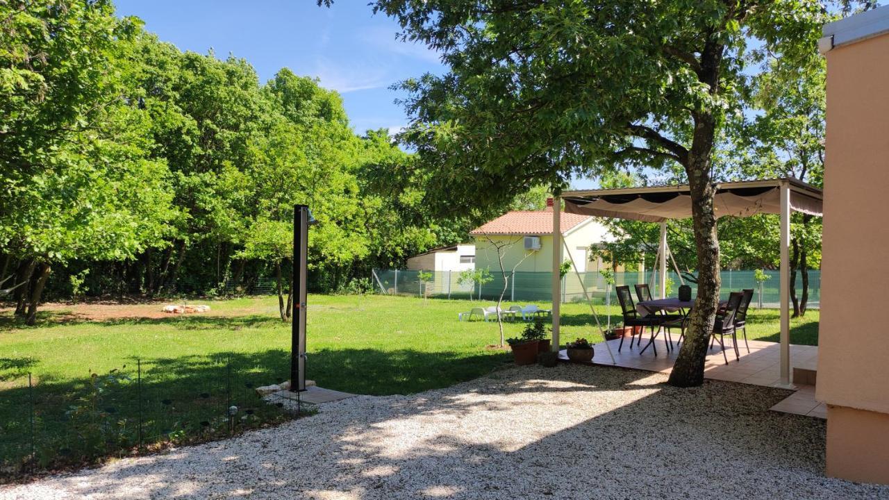 Villa Tiny House Dora à Marčana Extérieur photo