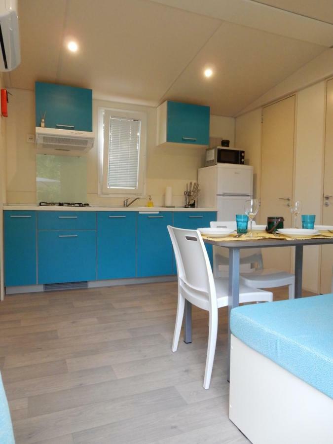 Villa Tiny House Dora à Marčana Extérieur photo